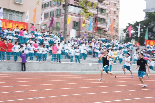 高三15 林卓立 跑